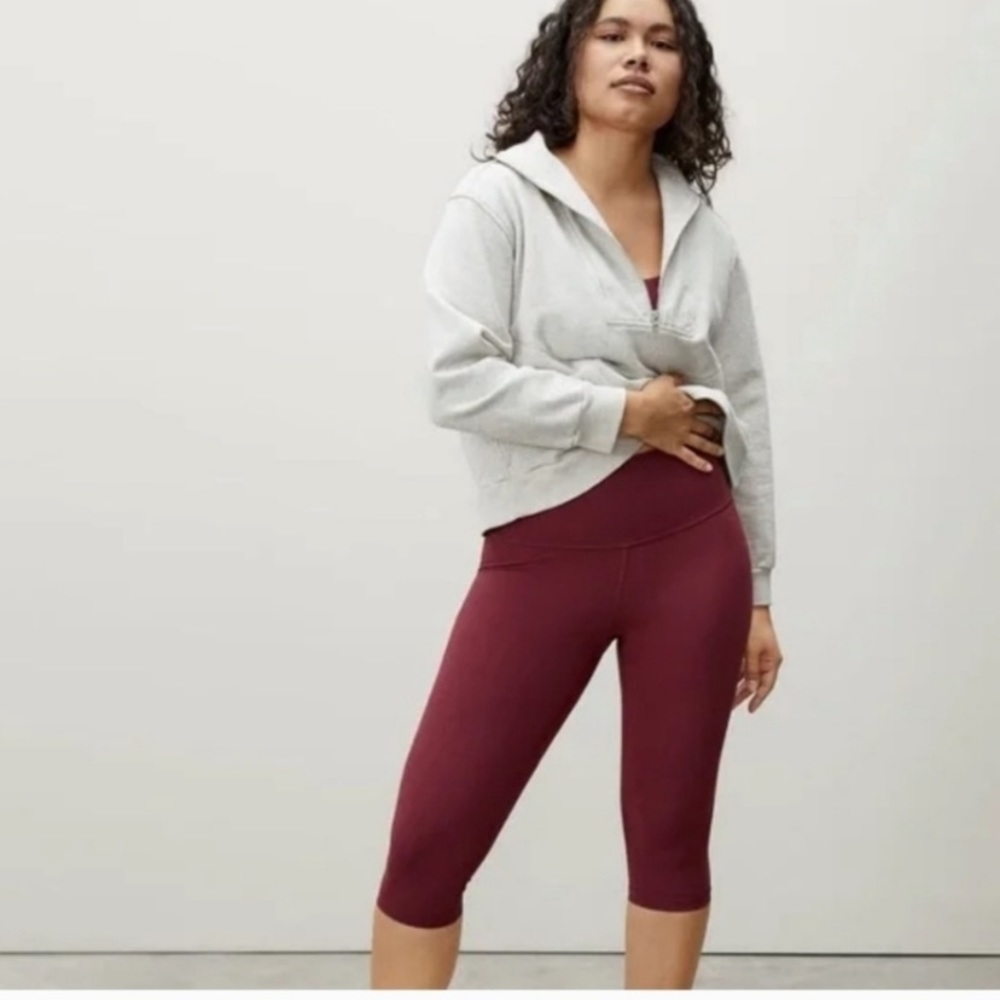 Everlane Perform crop leggings